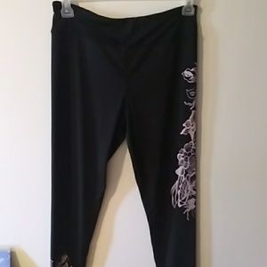 Black & pink designed leggings